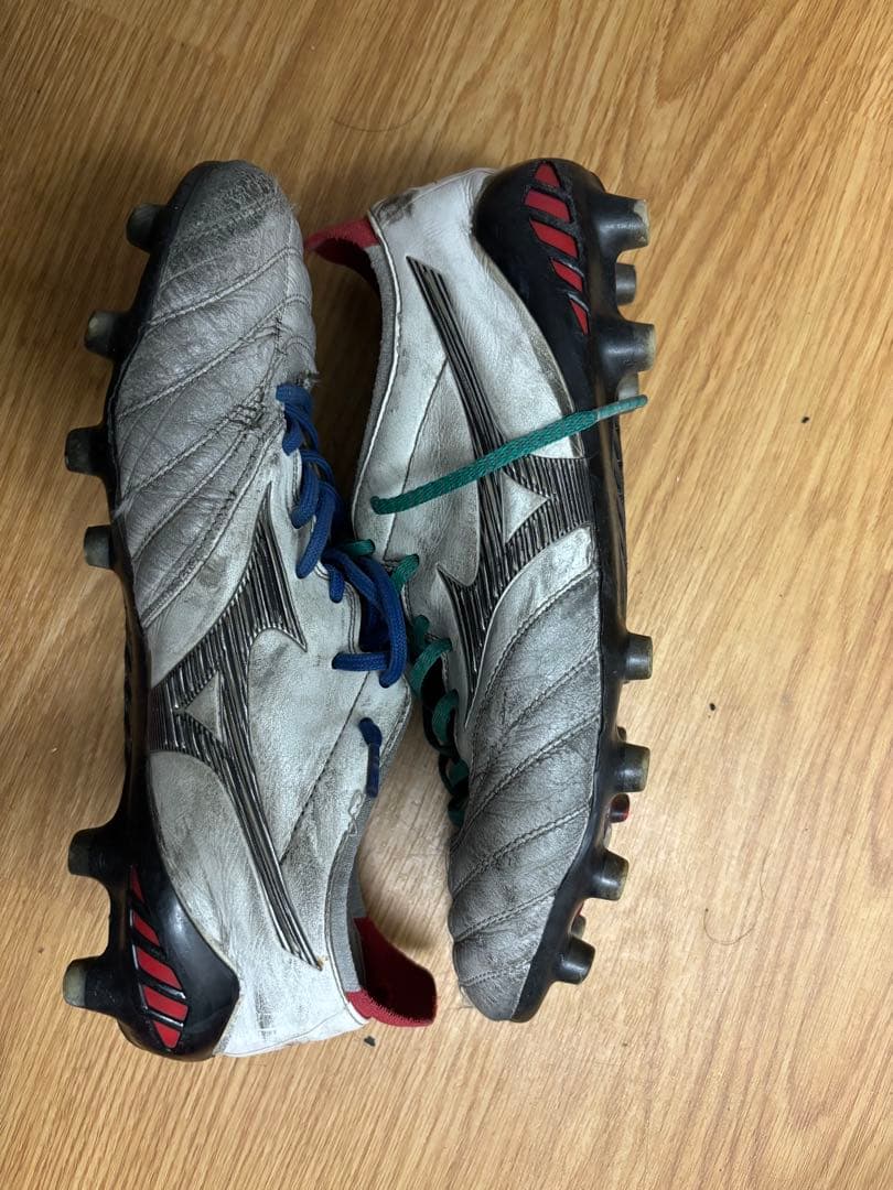 Mizuno モレリアネオ3 正規の紐あり