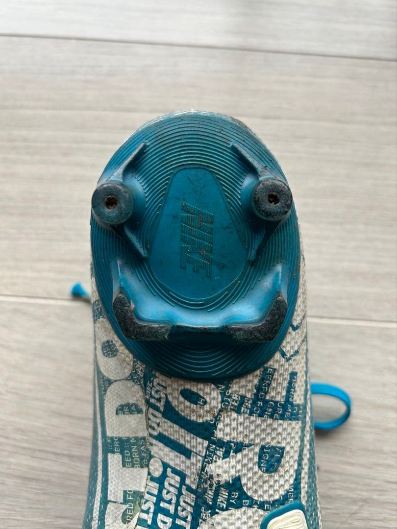NIKE マーキュリアル ヴェイパー13 AG（人工芝）