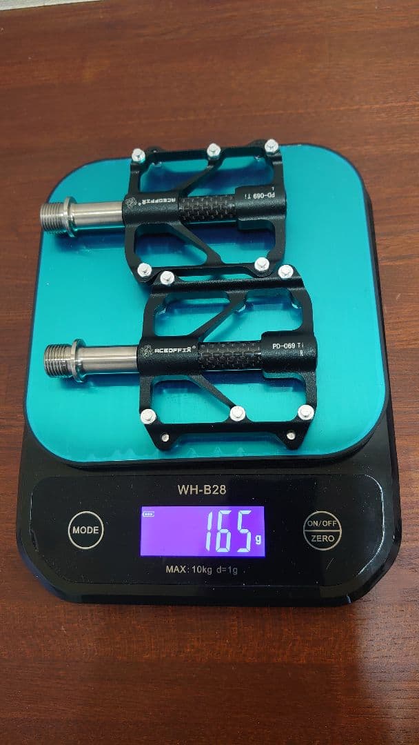 軽量 約165ｇ フラットペダル チタンシャフト ブラック