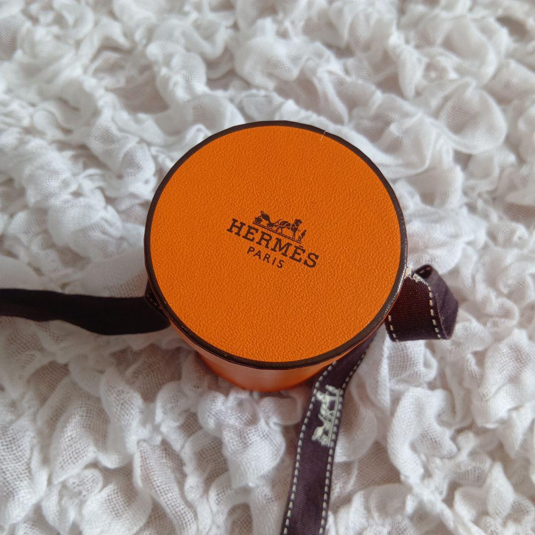 新品 エルメス ツイリー Carre en Boucles カレ・アン・ブックル