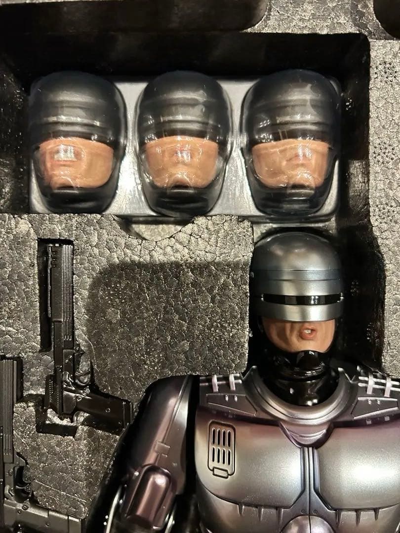 ロボコップ3 1/6スケール フィギュア　ホットトイズ
