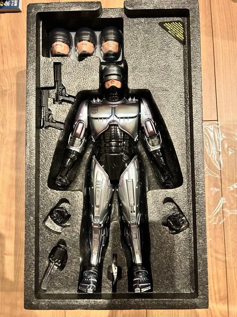 ロボコップ3 1/6スケール フィギュア　ホットトイズ
