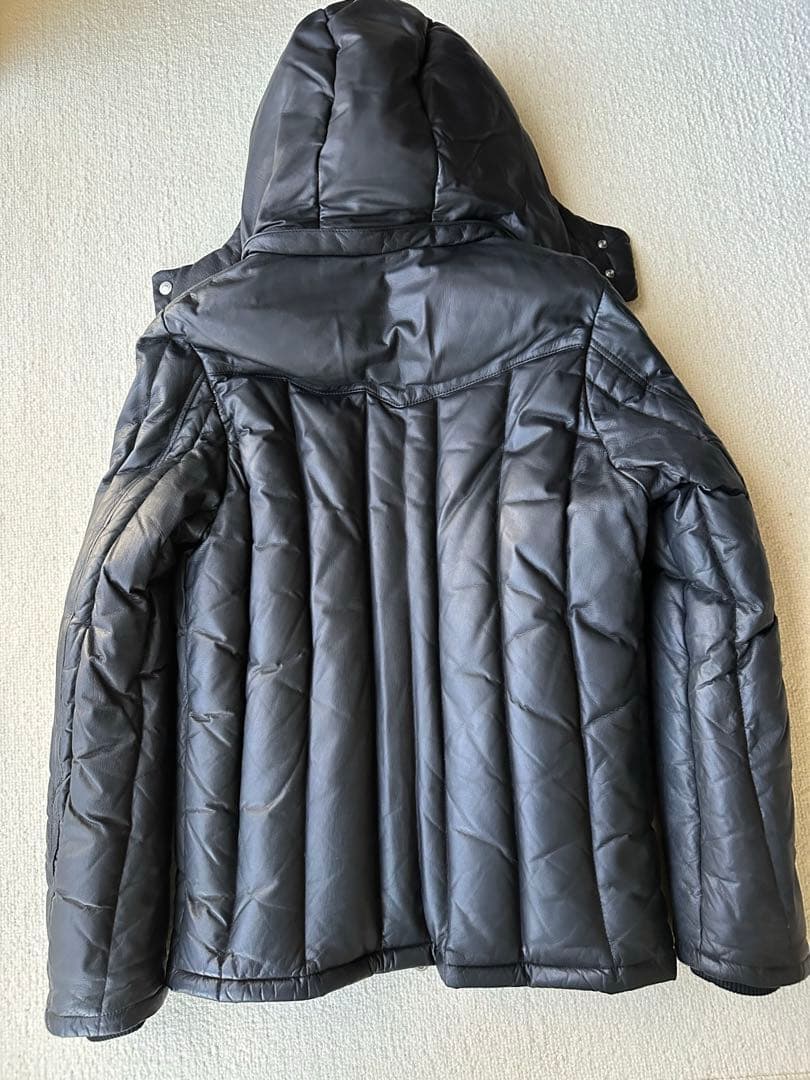 バックボーン ディアスキン レザー ダウン ジャケット