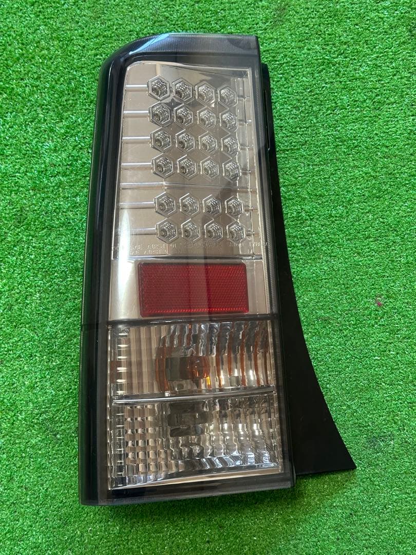 トヨタbB NCP30/NCP31 SK1610/SK1611LEDテールランプ