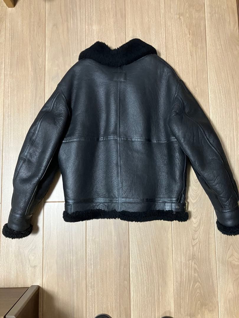 美品　AVIREX　B3 ムートンレザージャケット サイズ38 黒