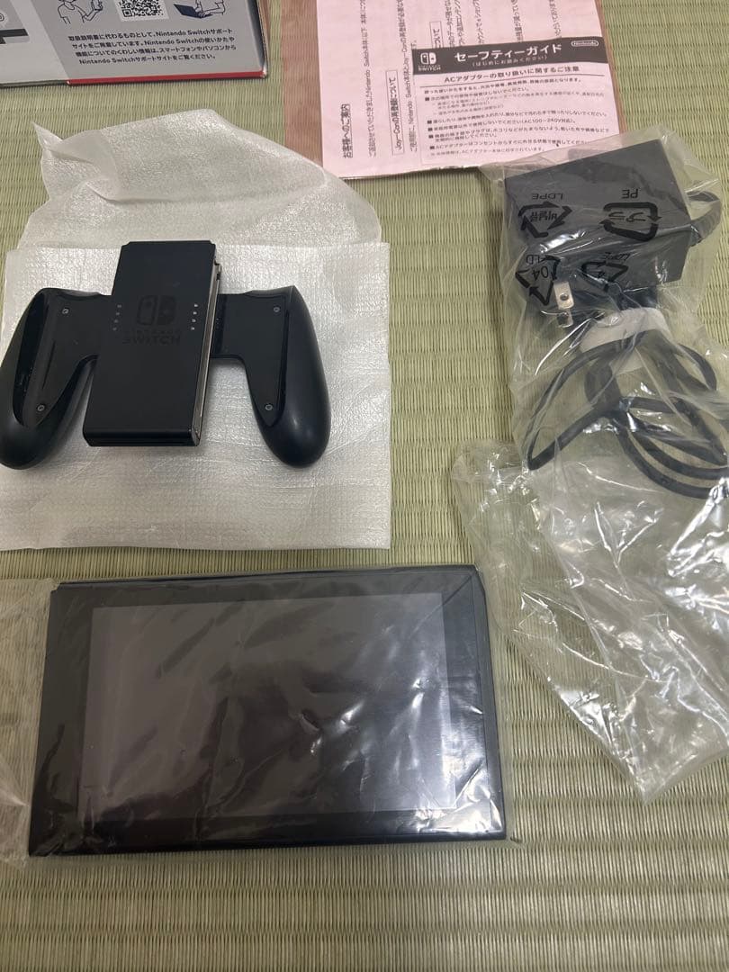 @*様 大*ん様 Nintendo Switch 本体　ネオンブルー/レッド