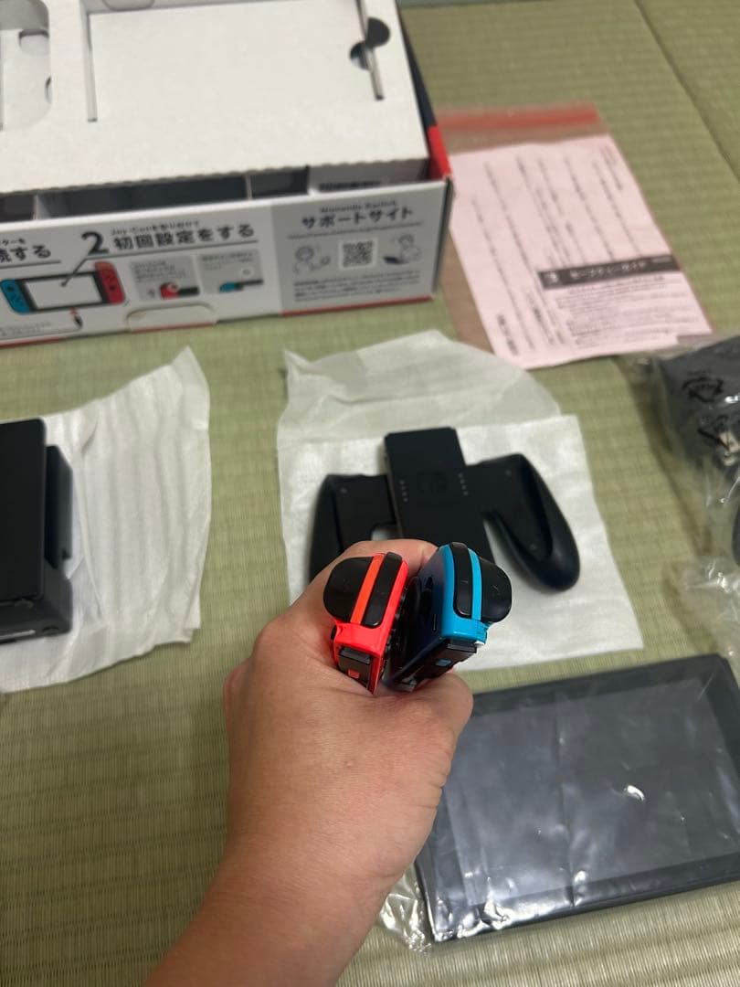 @*様 大*ん様 Nintendo Switch 本体　ネオンブルー/レッド