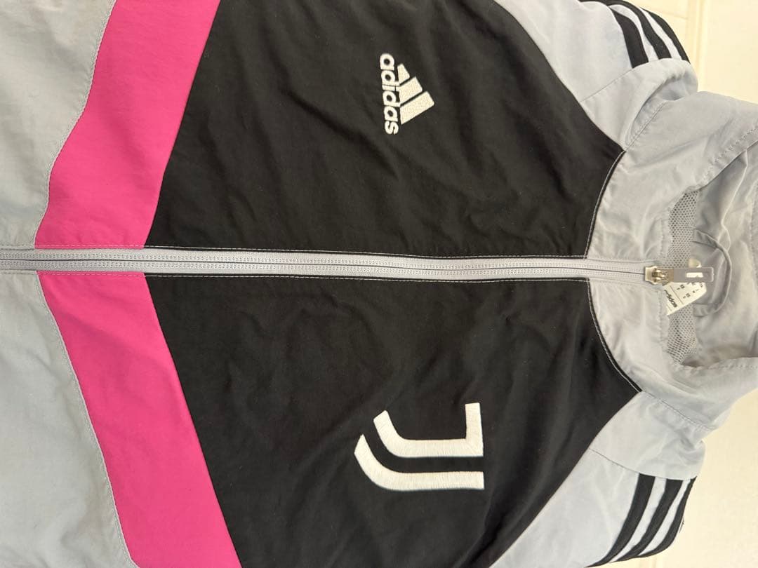 adidas Juventus ウィンドブレーカー