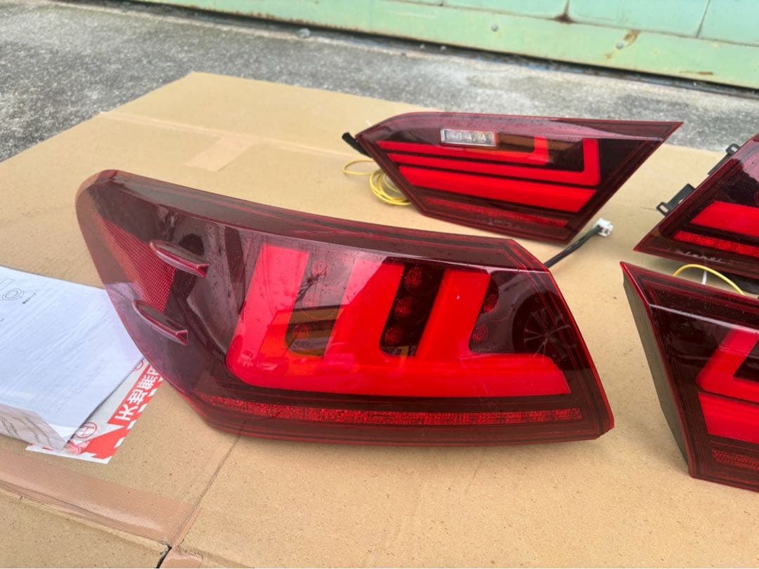 AXVH70 カムリ　ジュエルLEDテールランプセット Valenti