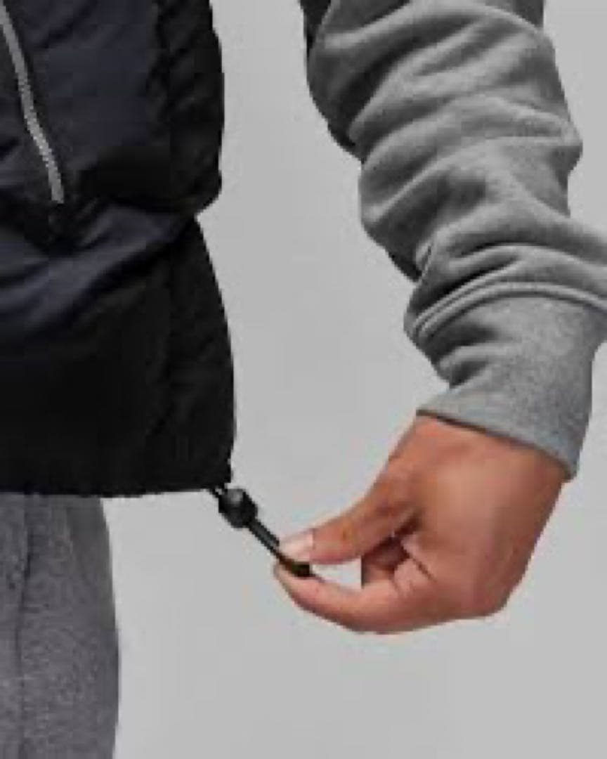 新品未使用 2XL JORDAN ダウンベスト 中綿　ジョーダンNIKE