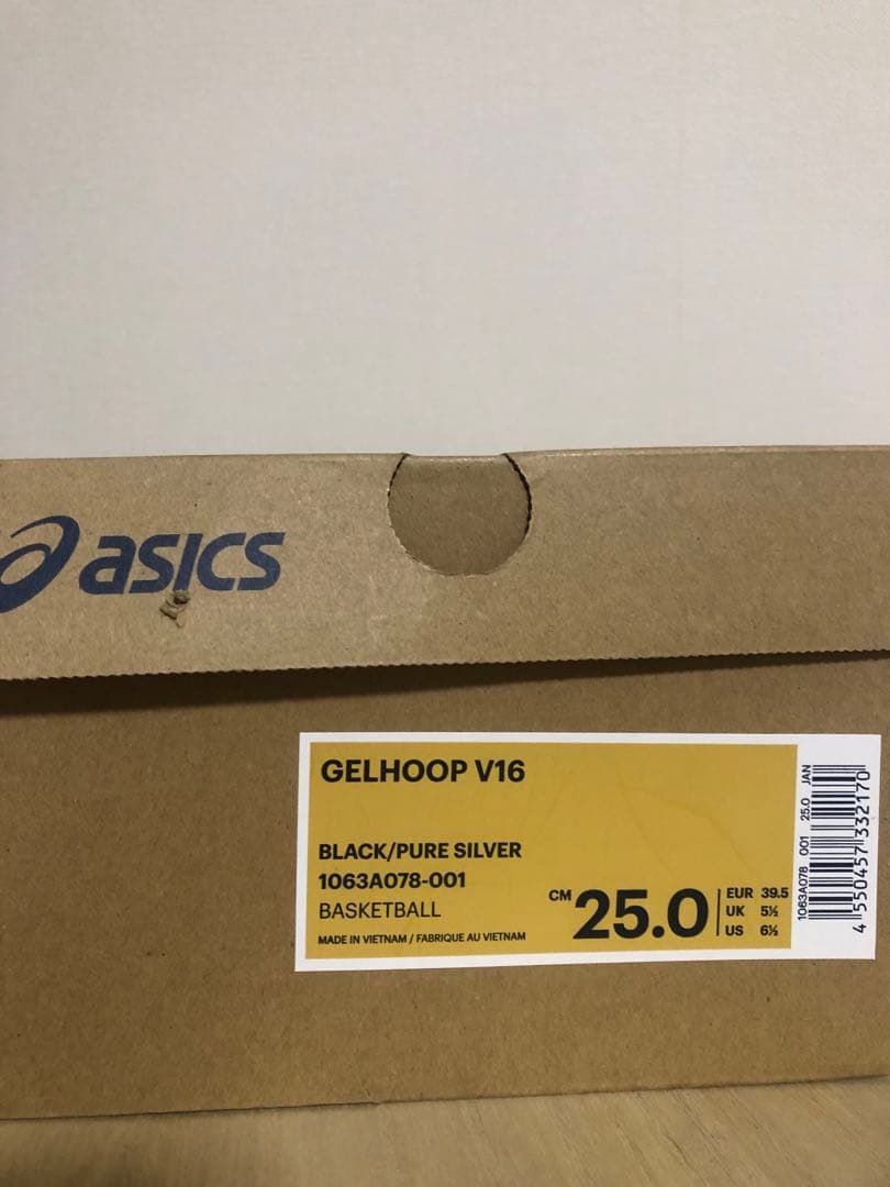 未使用品バッシュ　asics GELHOOP V16