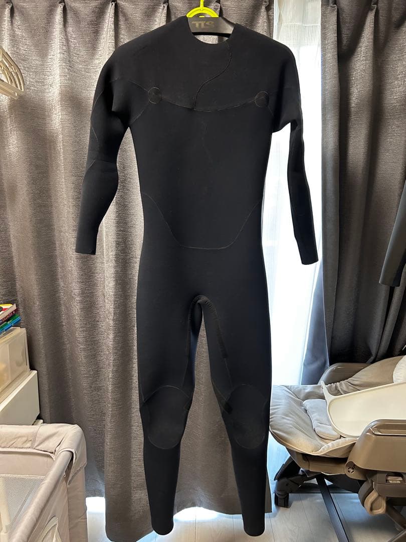 AIRTIGHT ウェットスーツ