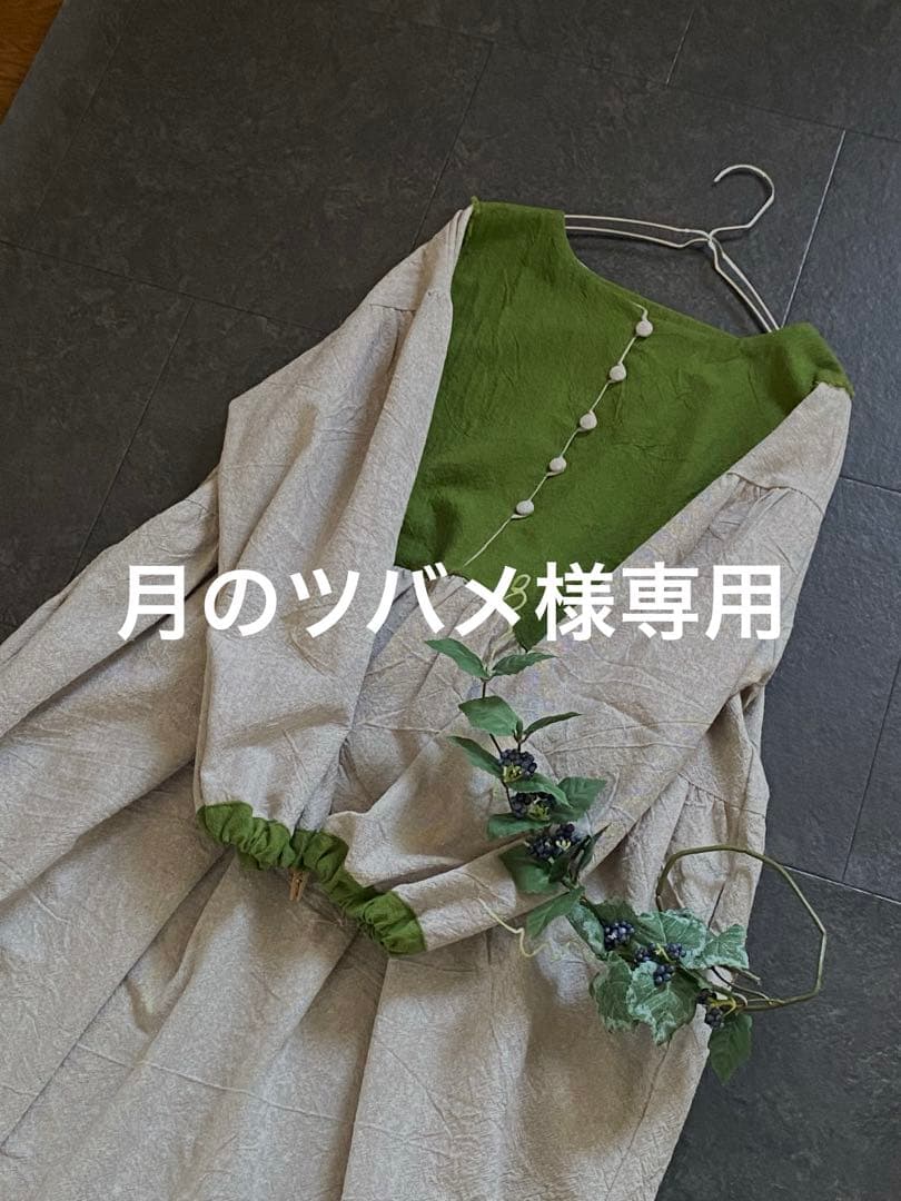 handmade＊月のツバメ・生成りと緑色のナチュラルなワンピース