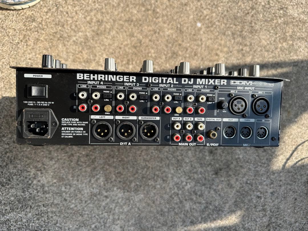 BEHRINGER / DDM4000 DJミキサー