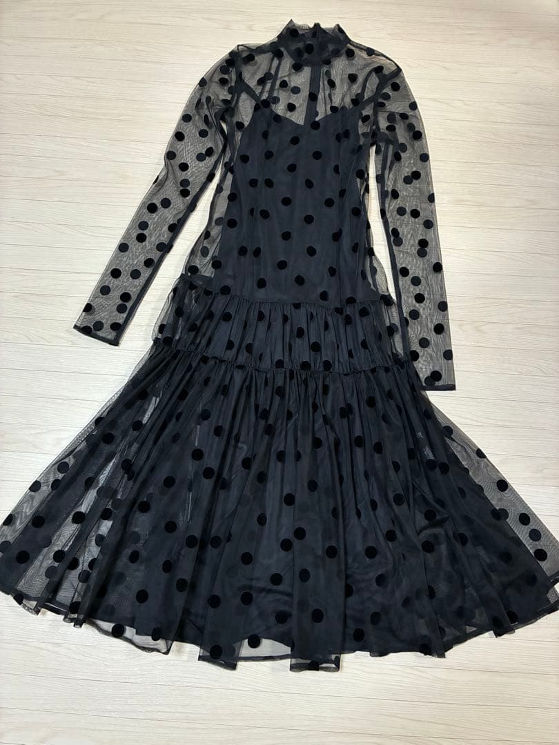 大人気完売品⭐︎リエンダ　ドットレースティアードワンピース　黒　S