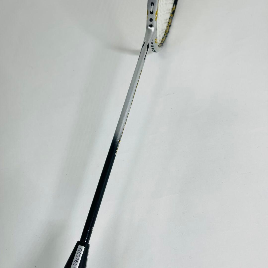【極美品】MIZUNO バドミントンラケット caliber sonic