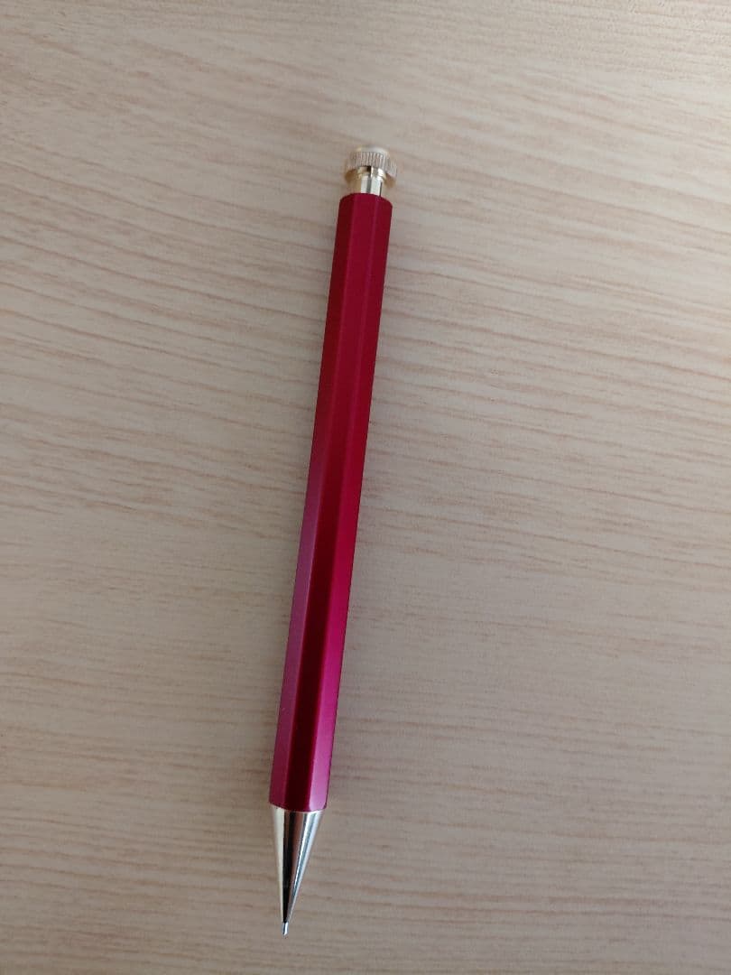今日限定値下げ　未使用　カヴェコスペシャルレッド0.5mm　クリップ付き