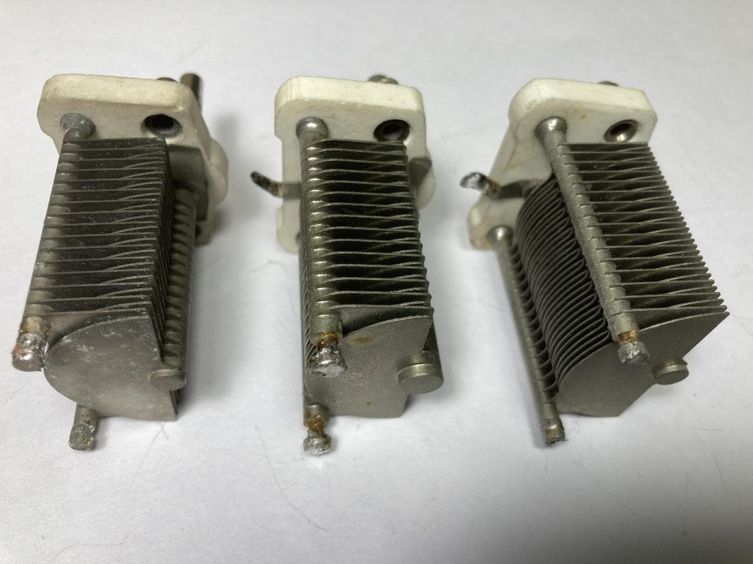 タマデンヨウ　タイトバリコン　1KV200PF　3個