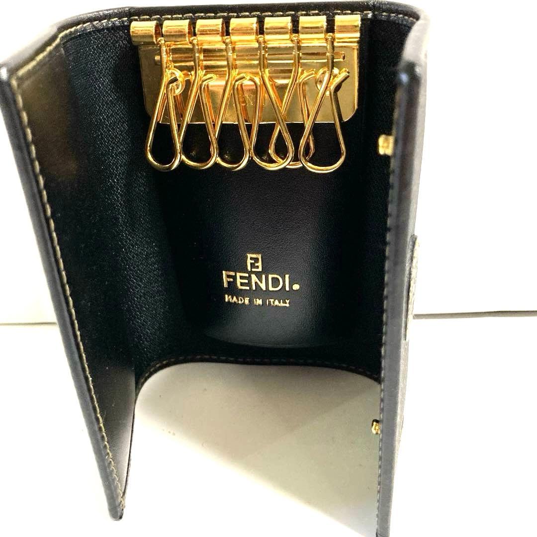 新品・未使用品 値下げ フェンディ キーケース 6連 FENDI