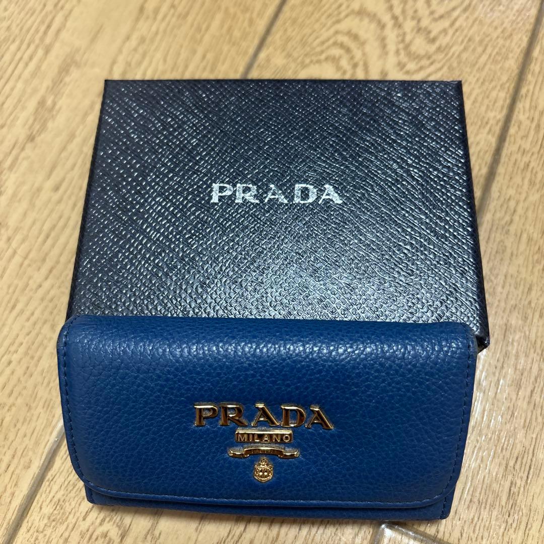 美品PRADA ネイビー レザー キーケース