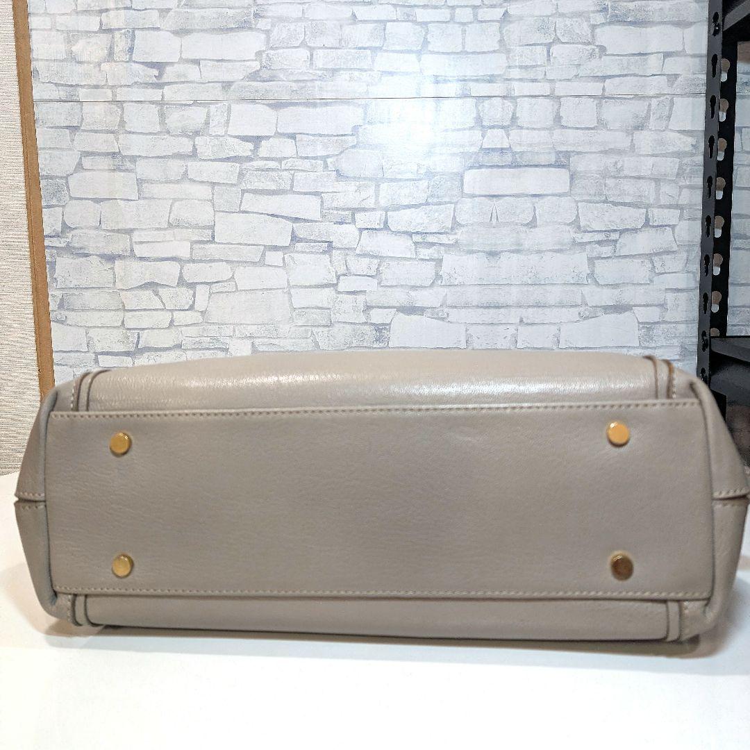 美品　トートバッグ　ビジネス　ショルダー　レザー　本革　A4　大容量　グレージュ