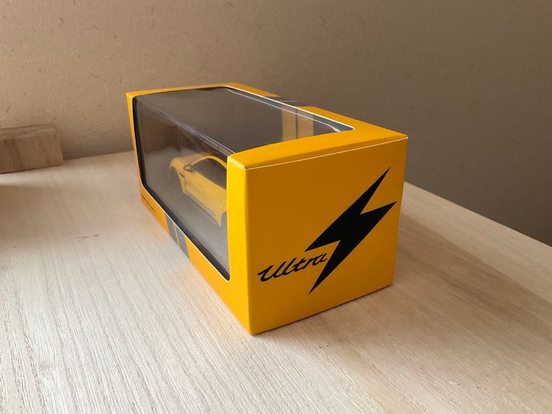 Xiaomi SU7 イエローミニカー