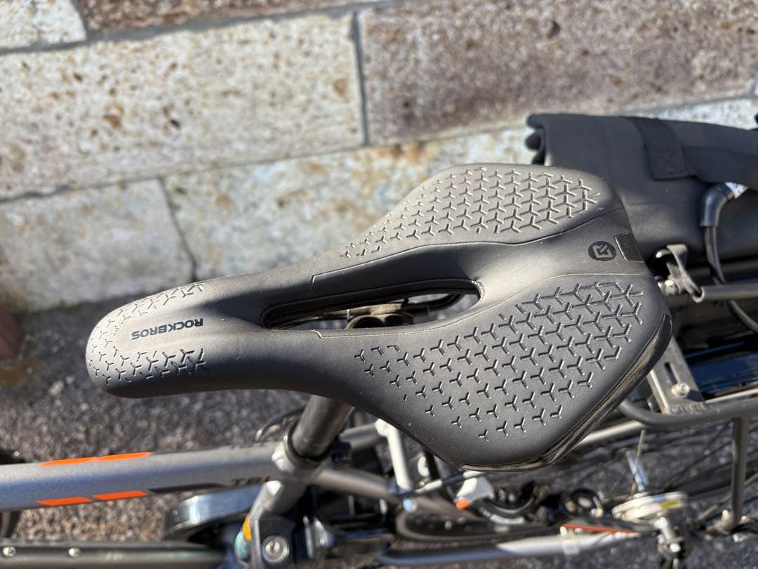 【送料込】2025年5月購入、ブリヂストン 電動アシスト自転車 TB1eグレー