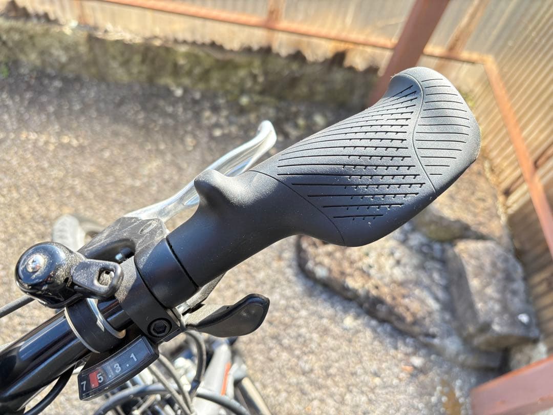 【送料込】2025年5月購入、ブリヂストン 電動アシスト自転車 TB1eグレー