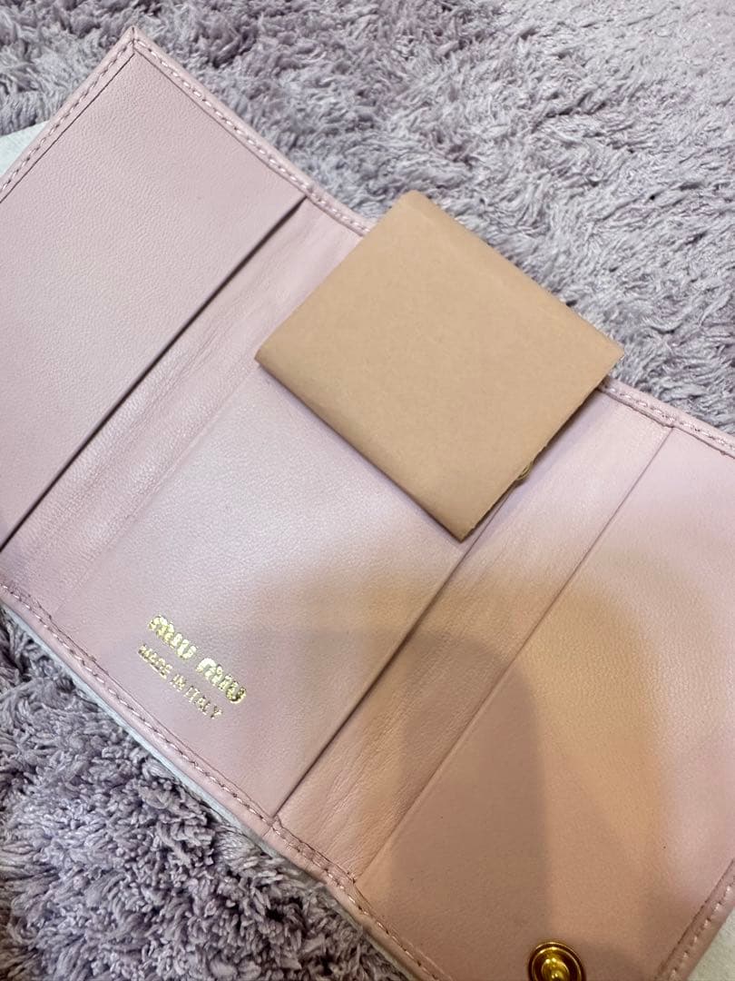 【新品未使用】MIU MIU ドットピンク キーケース