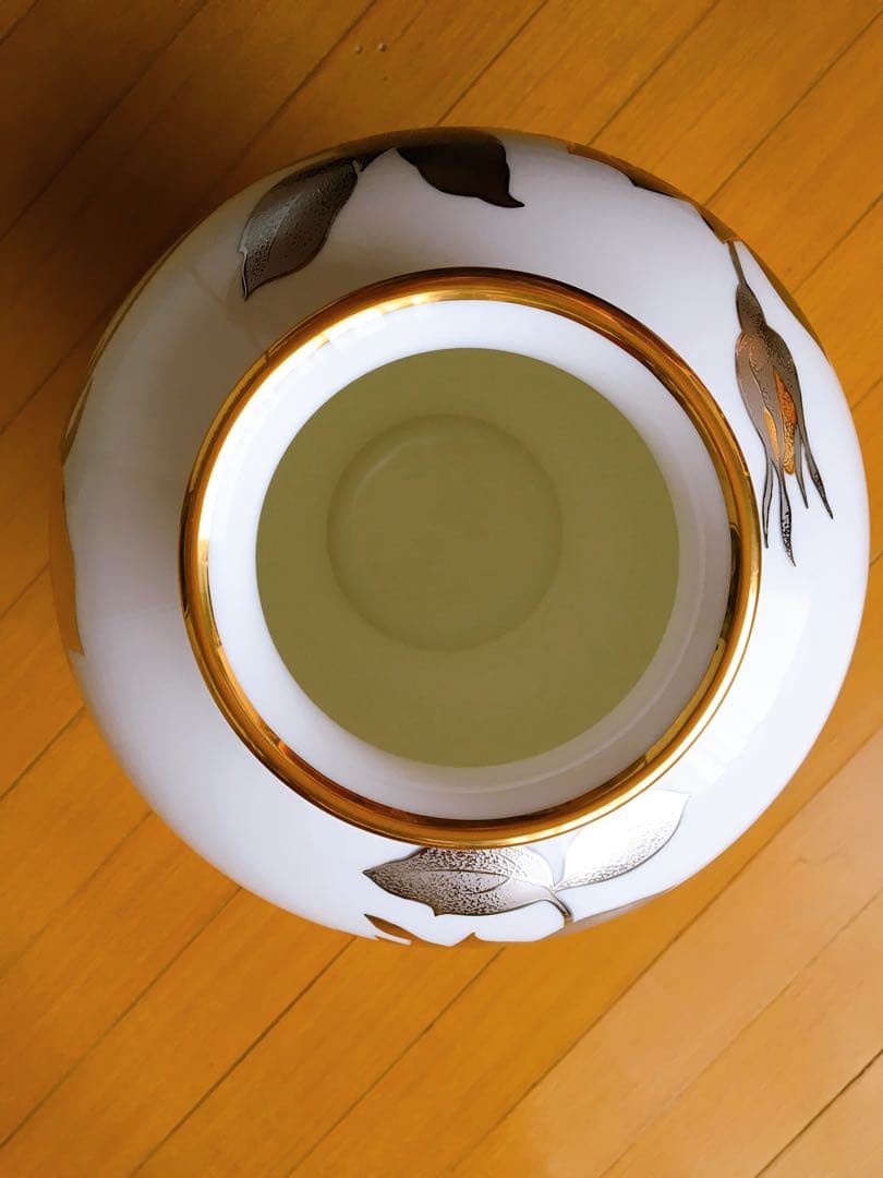 narumi 金色の花模様 陶磁器 花瓶