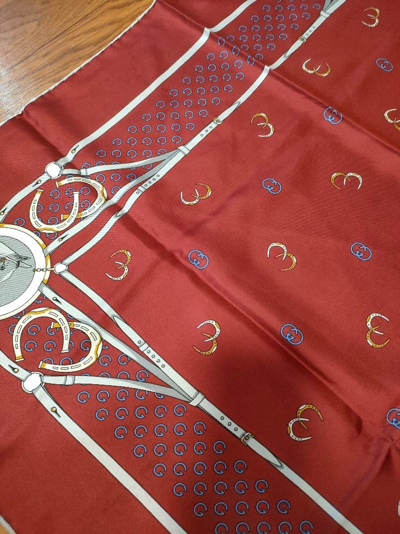 a46 GUCCI　グッチ　スカーフ　シルク100
