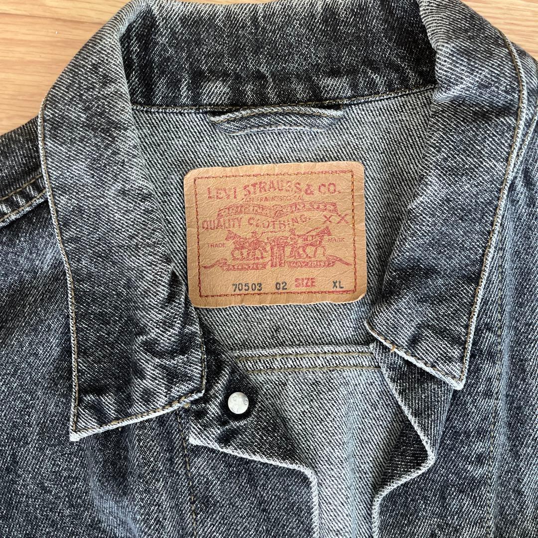 Levi's ブラックデニムジャケット XL トラッカー 黒 フェード ユーロ