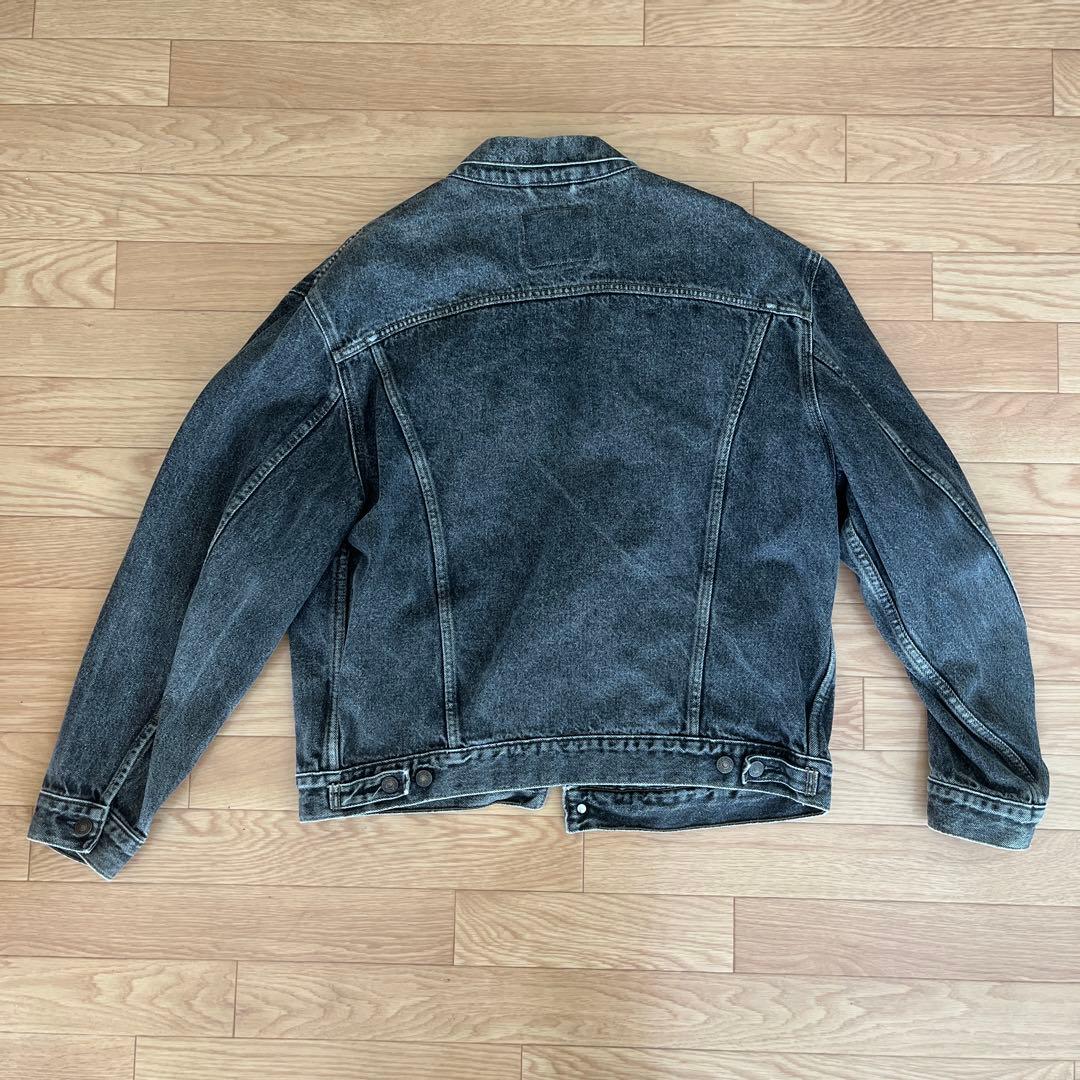 Levi's ブラックデニムジャケット XL トラッカー 黒 フェード ユーロ