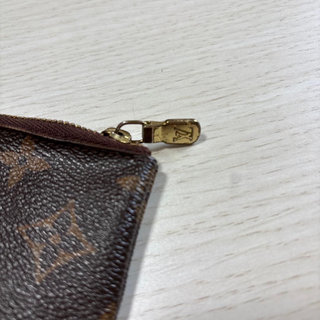 Louis Vuitton フランス製モノグラム キーケース カラビナ付き