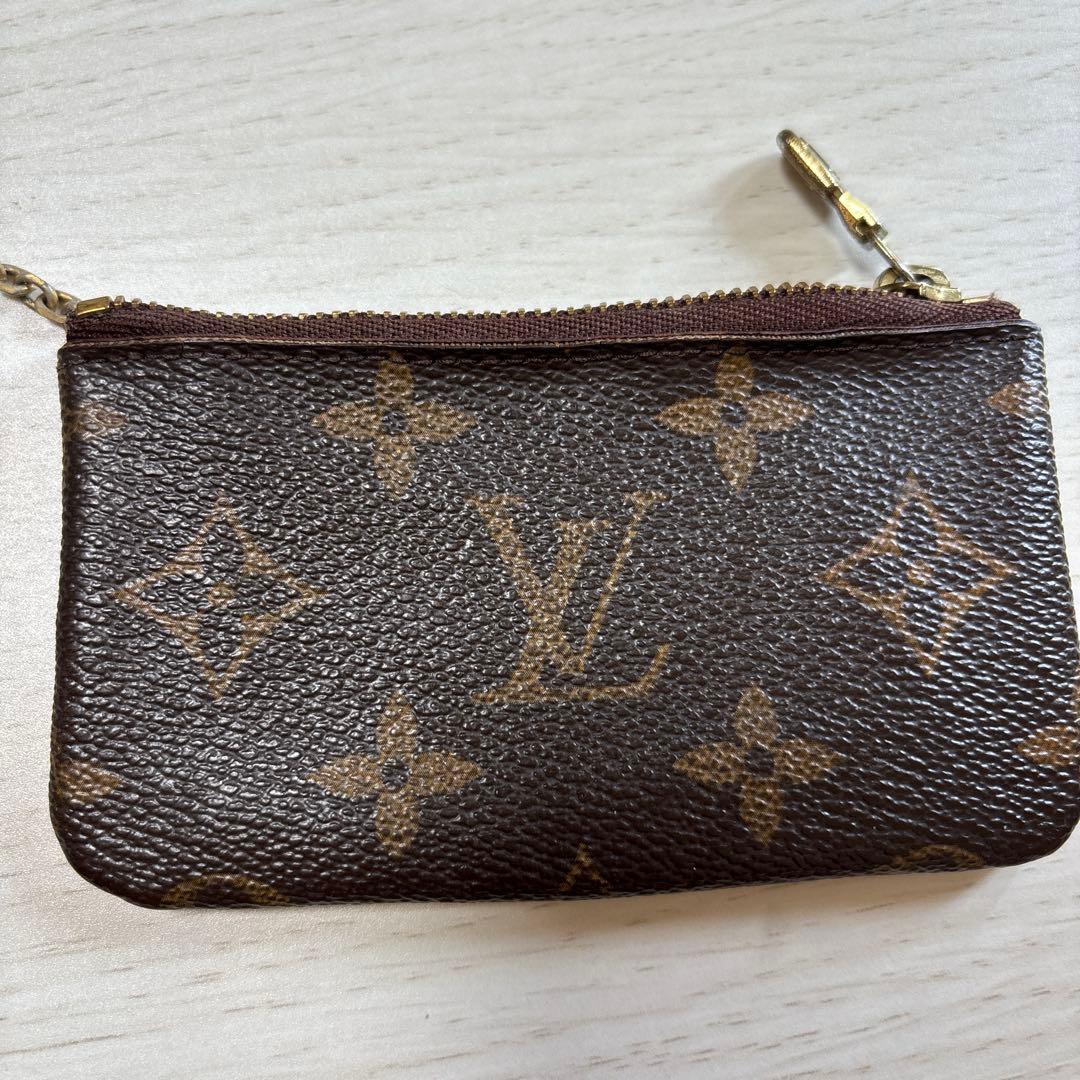 Louis Vuitton フランス製モノグラム キーケース カラビナ付き