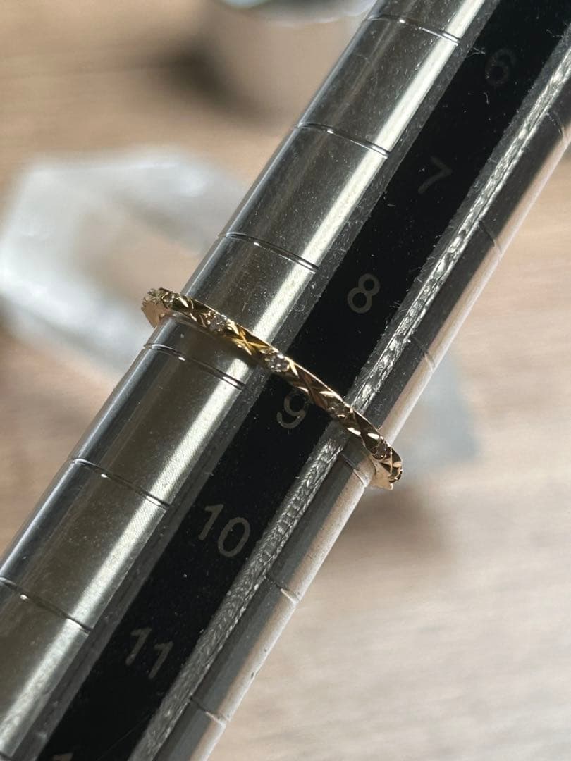 K18YG レリーフ　リング　メレダイヤ合計0.05ct 9号