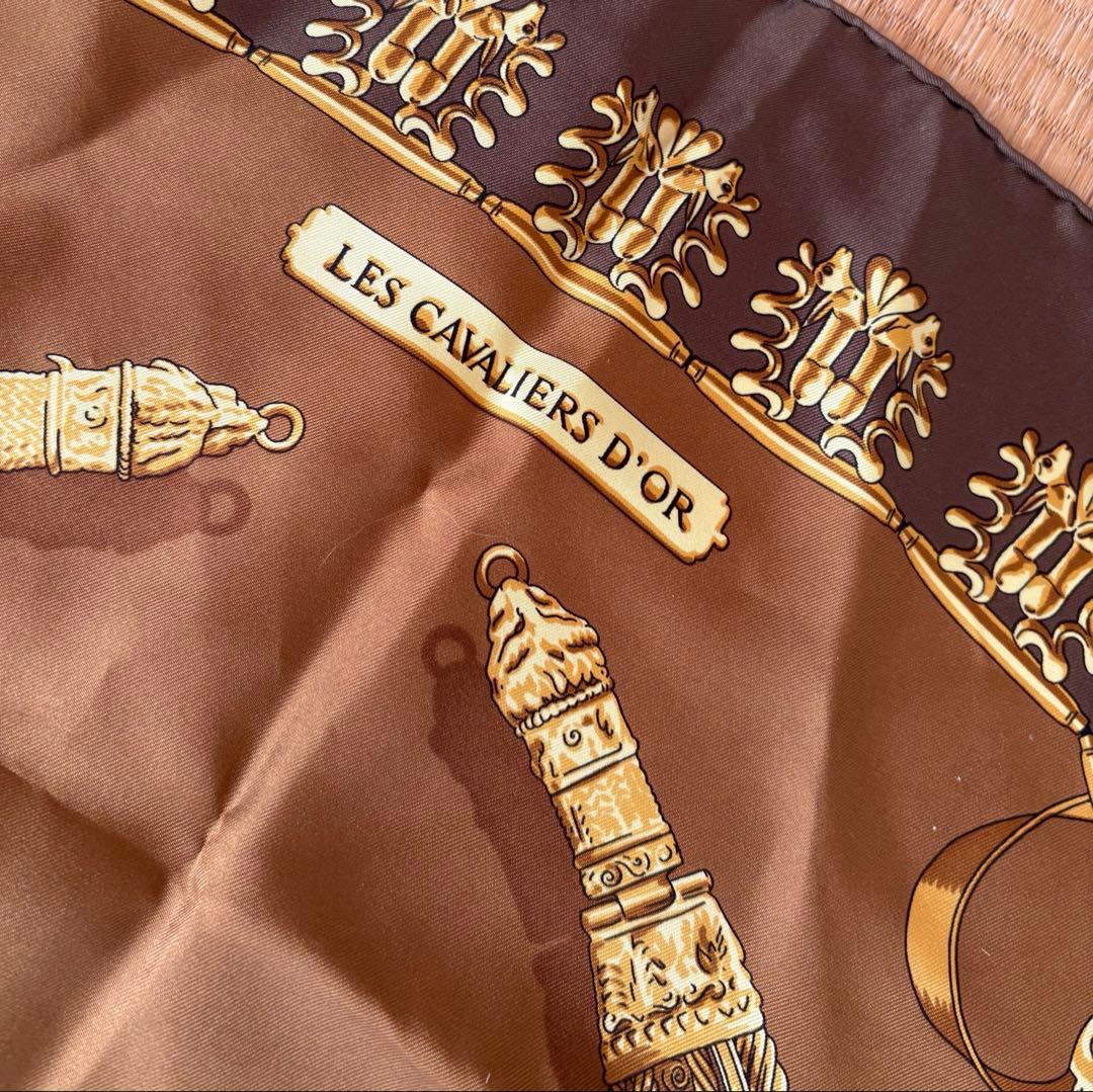 HERMES シルクスカーフ ブラウン ゴールド カレ90