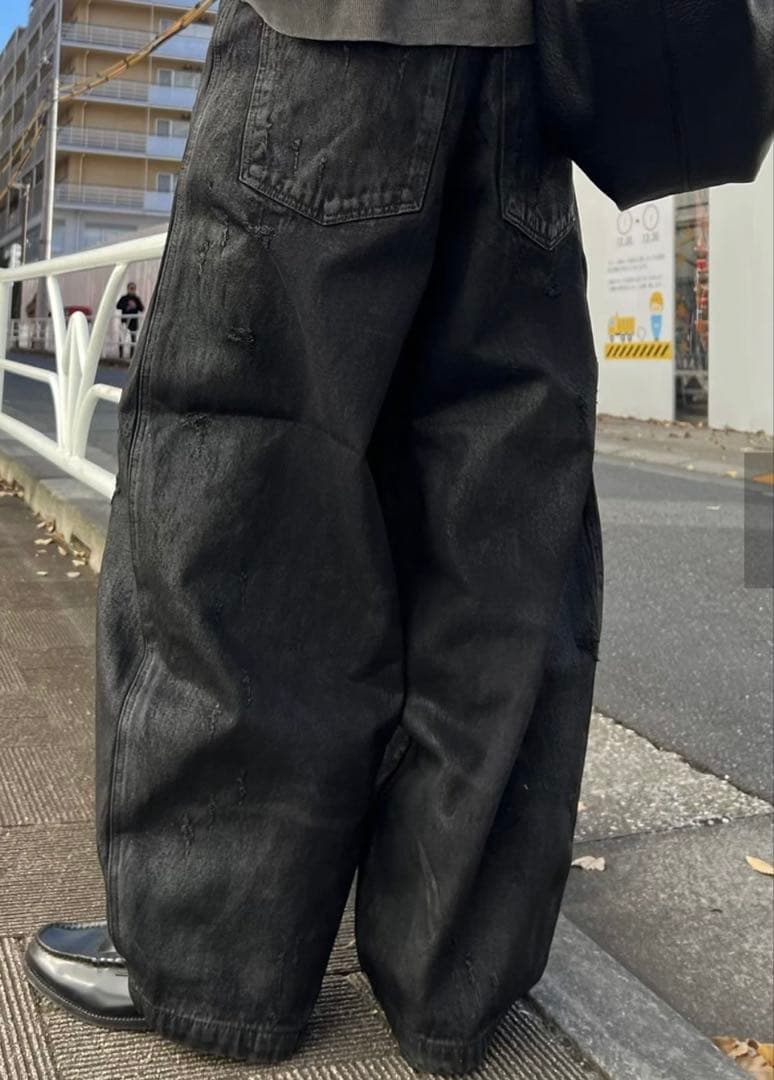 【未】Chikashitsu coating damage wide denim