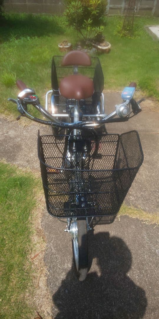電動アシスト三輪自転車