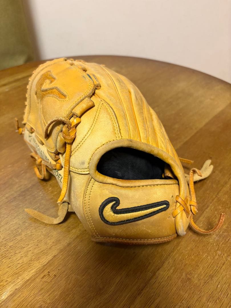 Nike 軟式グローブ