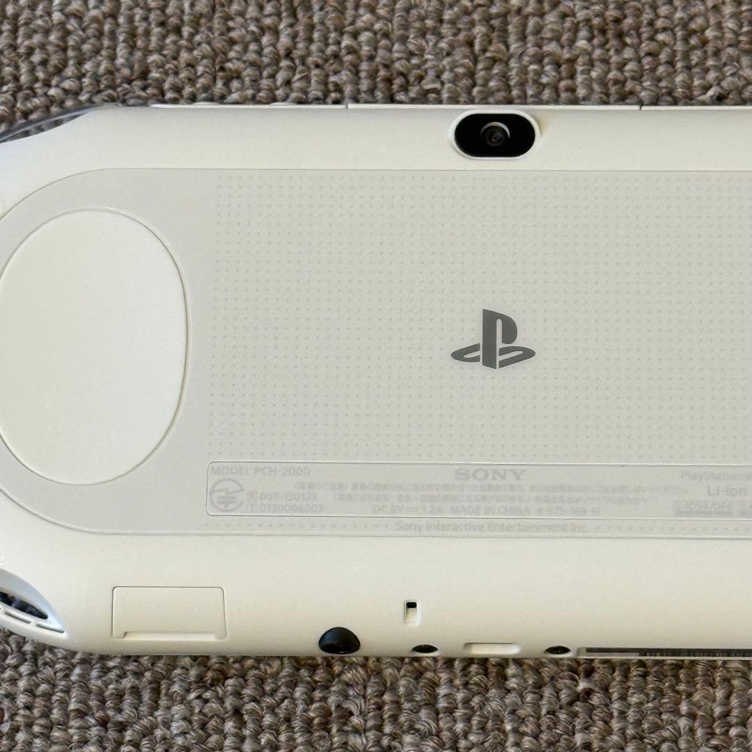 【ほぼ未使用】PSVITA PCH-2000 グレイシャー・ホワイト