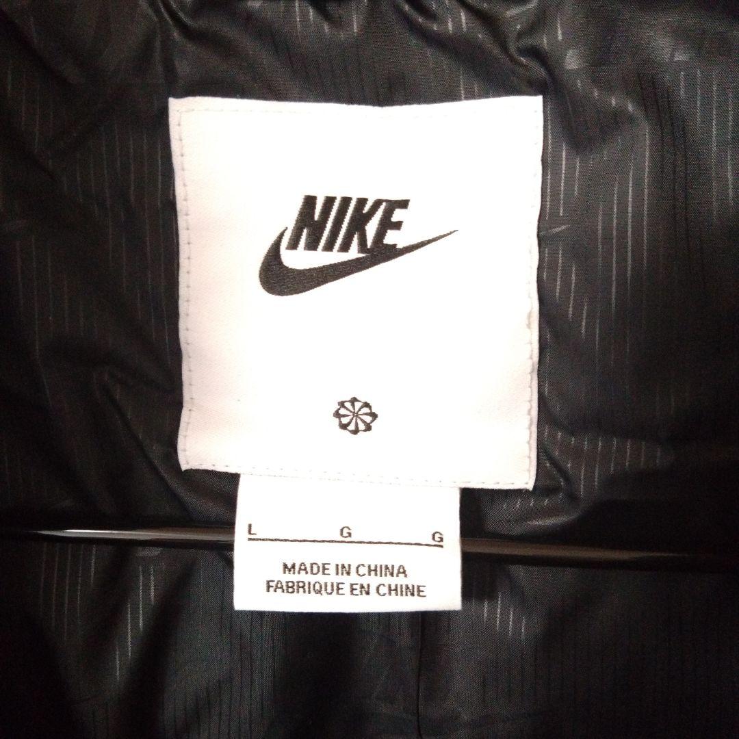 NIKE　パファーベスト