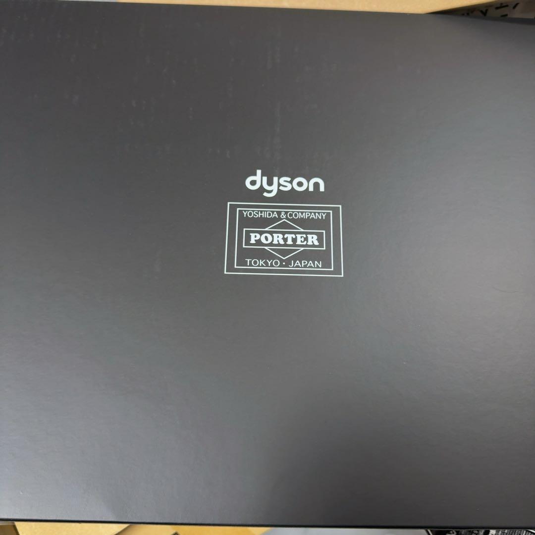 ヘッドホン Dyson PORTER headphones and shoulder bag