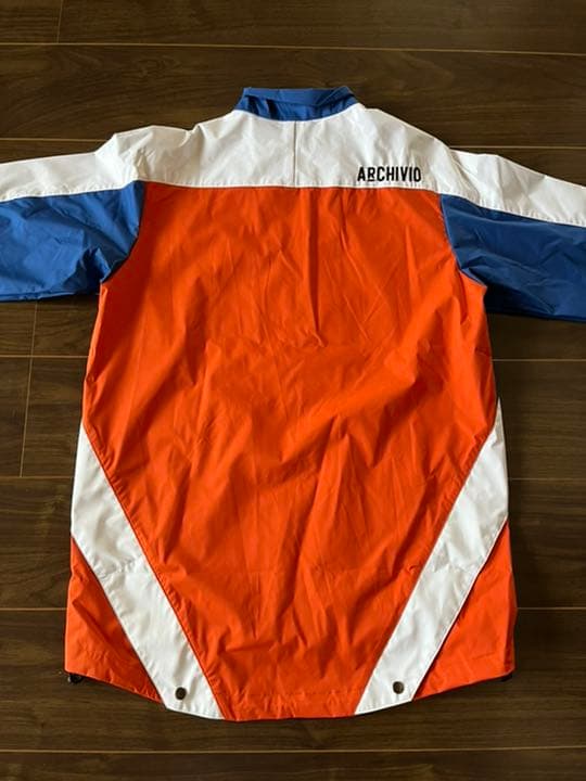 アルチビオ ナイロンジャケット　46 新品