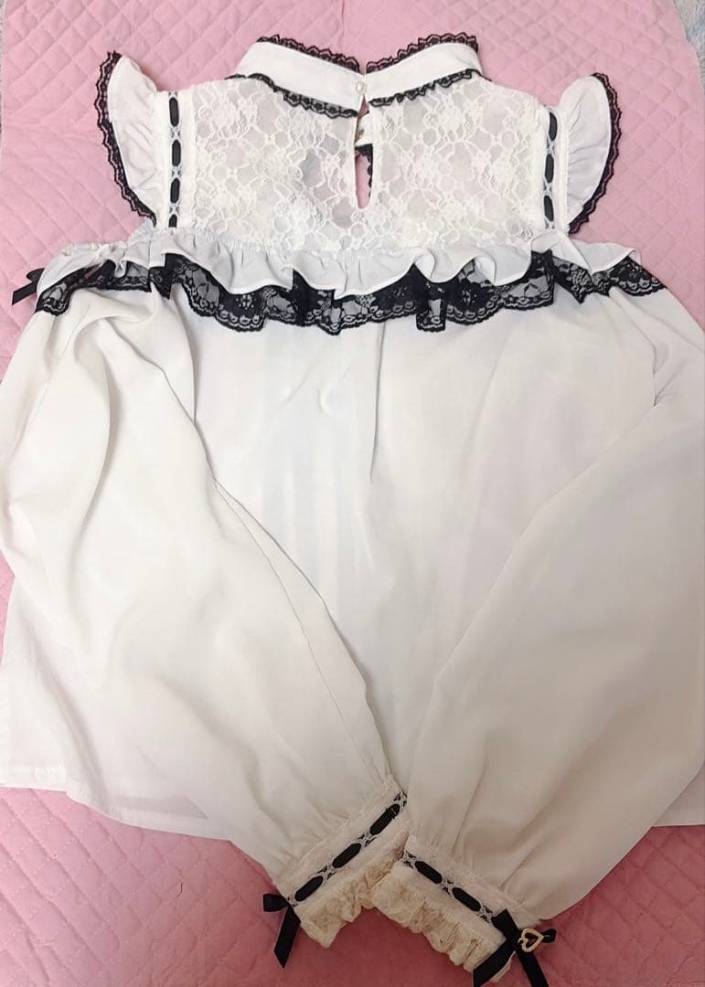 LIZLISA 3つリボンハートチョーカーブラウス 長袖 ホワイト