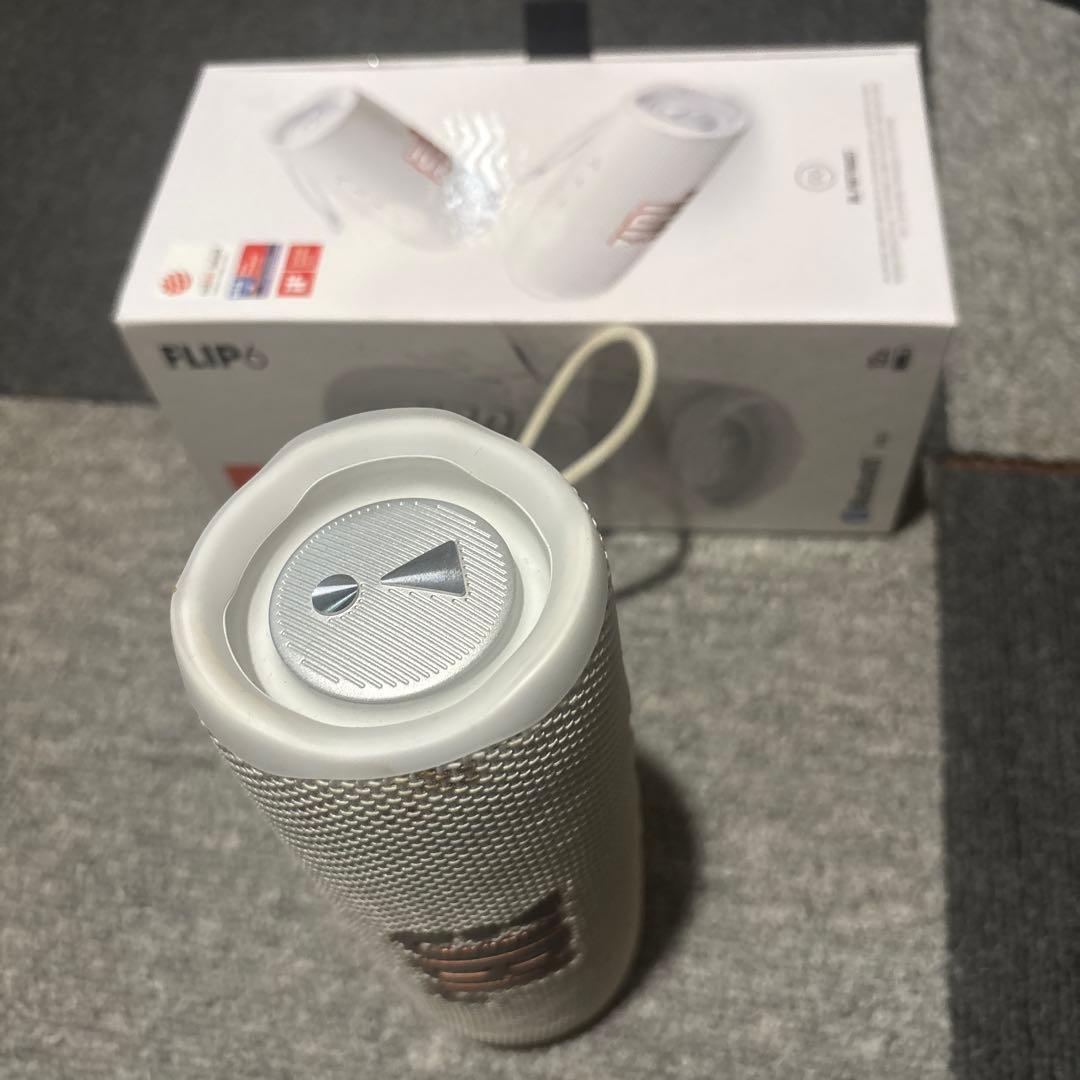 JBL JBL Flip 6 ポータブル ウォーター プルーフ スピーカー　白