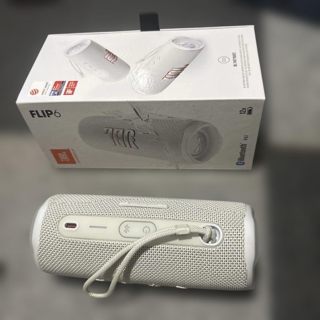 JBL JBL Flip 6 ポータブル ウォーター プルーフ スピーカー　白