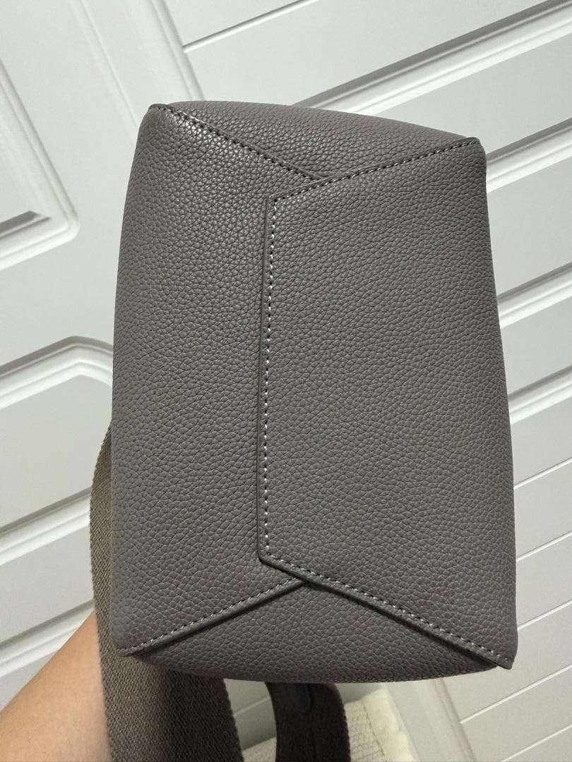 CELINEグレー レザー ショルダーバッグ