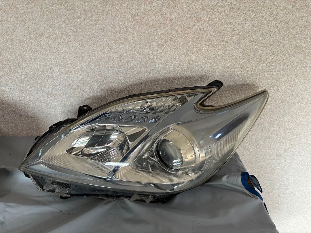 トヨタ プリウス 30系 純正ヘッドライト 左右セット HID 動作確認済み