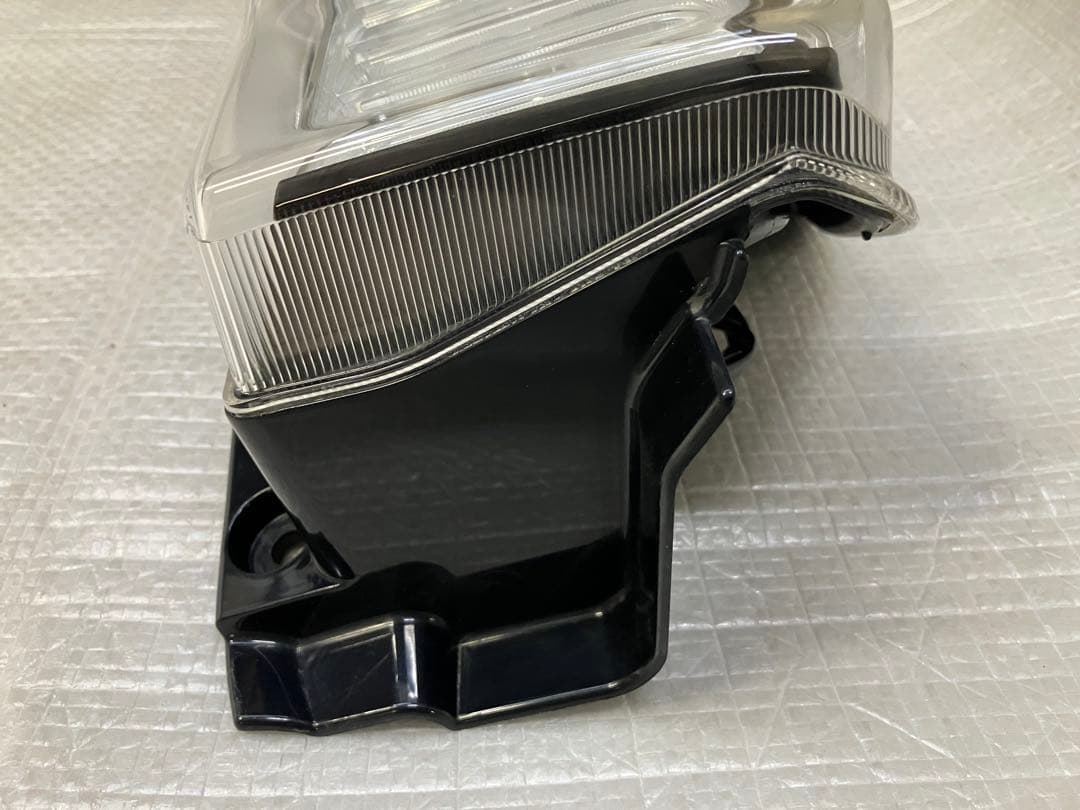 ♦︎ダイハツ★タントカスタムLA600S左純正テール★インナーブラック★良品★